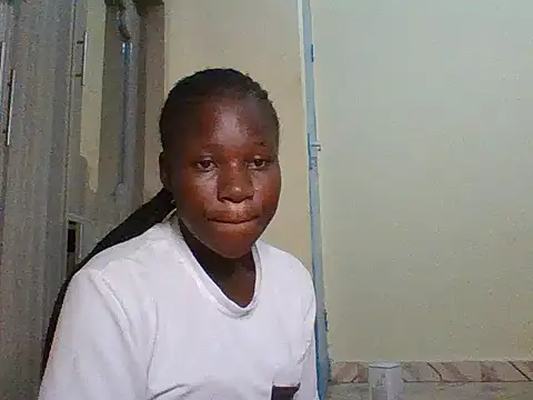 prettychic5 online show from January 17, 4:21 pm