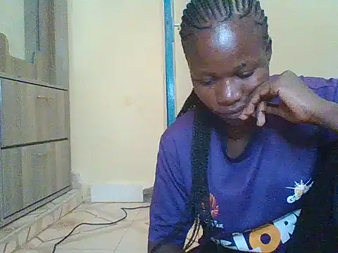 prettychic5 online show from January 8, 8:42 am