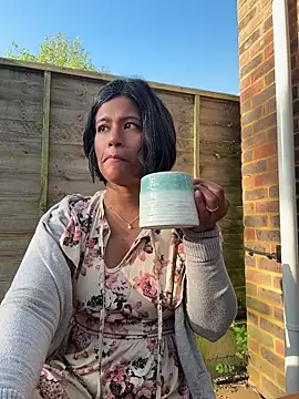 RoseMelanie online show from May 1, 6:18 am