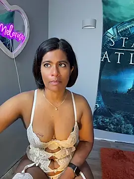 RoseMelanie online show from April 14, 7:02 am