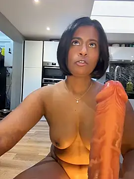 RoseMelanie online show from April 8, 6:42 pm