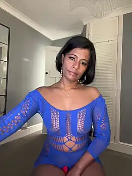 Snapshot of RoseMelanie chatting on February 28, 7:37 am RoseMelanie online show from February 28, 7:37 am
