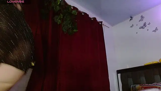 DULCE ZOE online show from February 24, 7:09 am