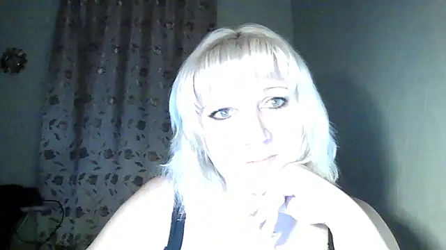 MeilomaWesa online show from December 2, 1:57 pm