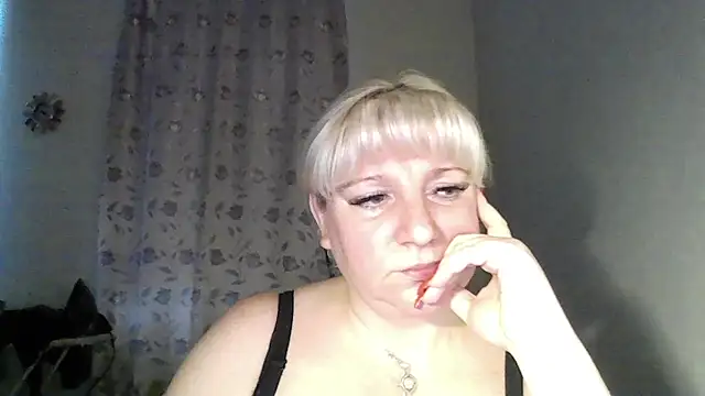 Snapshot of MeilomaWesa chatting on January 11, 7:26 am MeilomaWesa online show from January 11, 7:26 am