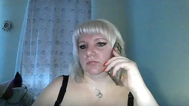 Snapshot of MeilomaWesa chatting on December 22, 10:48 am MeilomaWesa online show from December 22, 10:48 am