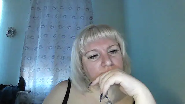 Snapshot of MeilomaWesa chatting on February 10, 8:46 am MeilomaWesa online show from February 10, 8:46 am