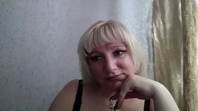 Snapshot of MeilomaWesa chatting on February 1, 10:02 am MeilomaWesa online show from February 1, 10:02 am