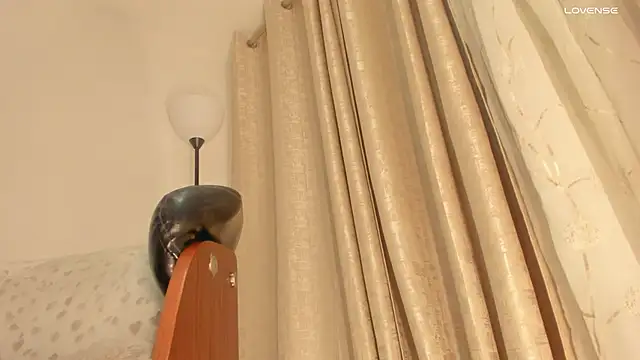 Snapshot of isabelsexysmile_ chatting on May 15, 8:45 am isabelsexysmile online show from May 15, 8:45 am