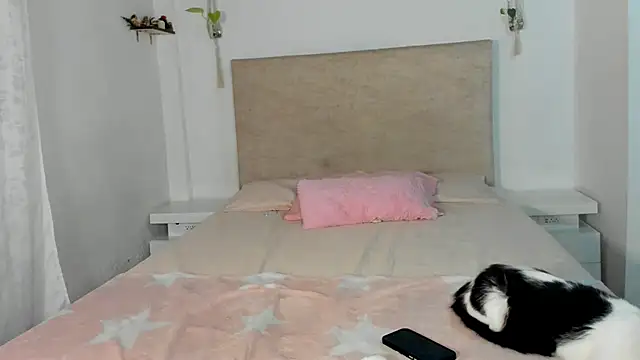 katt pelaez online show from April 10, 12:17 am