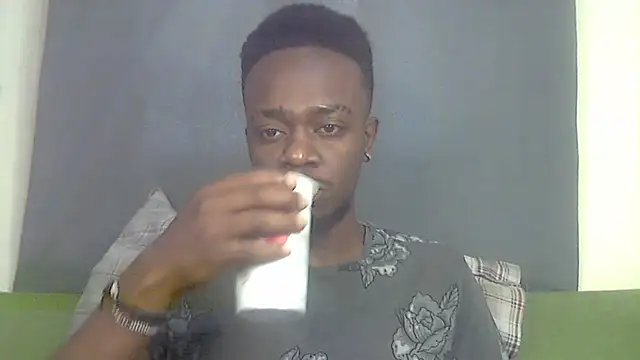 Snapshot of BIGDICKMULLAH chatting on January 13, 3:54 am BIGDICKMULLAH online show from January 13, 3:54 am