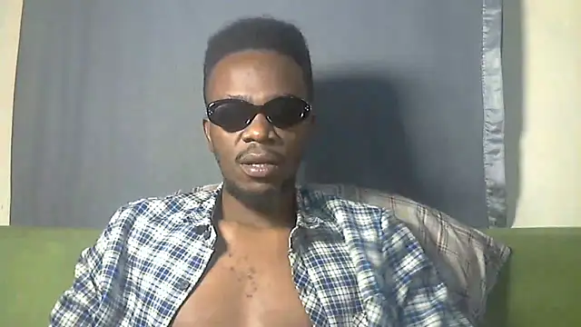 Snapshot of BIGDICKMULLAH chatting on February 12, 11:59 pm BIGDICKMULLAH online show from February 12, 11:59 pm