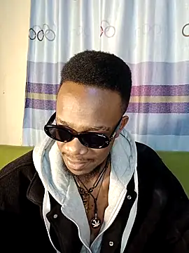 Snapshot of BIGDICKMULLAH chatting on February 25, 3:29 am BIGDICKMULLAH online show from February 25, 3:29 am