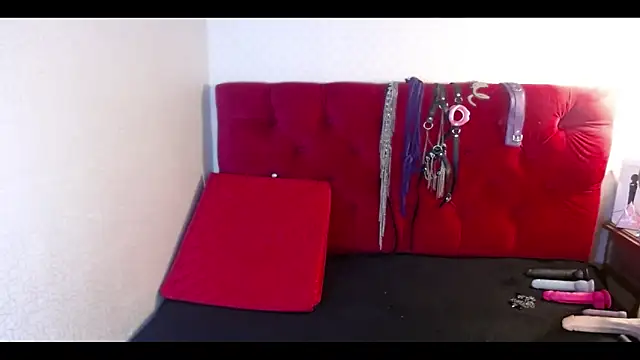 HannaCarrter online show from March 7, 12:21 pm