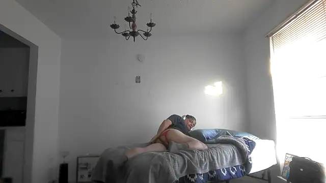 Peachestabby147 online show from February 25, 1:44 pm