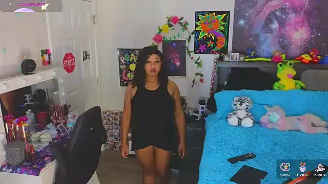 Snapshot of temptressbeauty24 chatting on September 19, 3:27 pm temptressbeauty24 online show from September 19, 3:27 pm