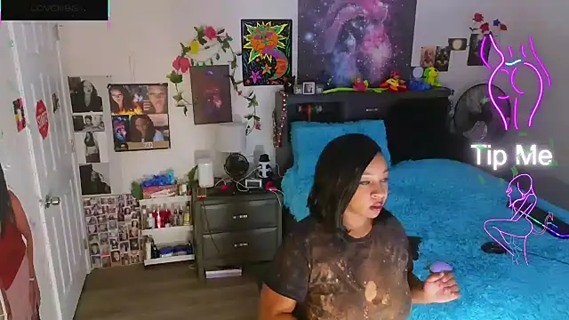 temptressbeauty24 online show from October 22, 3:06 am