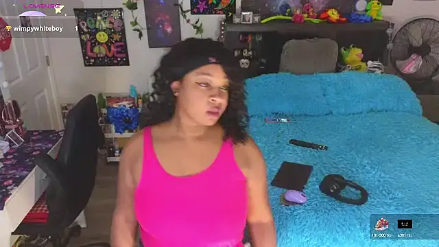 Snapshot of temptressbeauty24 chatting on September 17, 8:33 pm temptressbeauty24 online show from September 17, 8:33 pm