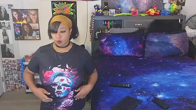 temptressbeauty24 online show from February 8, 6:55 am