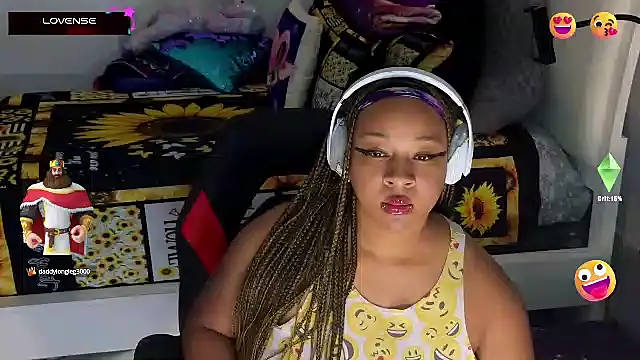 Snapshot of temptressbeauty24 chatting on February 26, 11:09 pm temptressbeauty24 online show from February 26, 11:09 pm