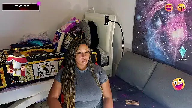 Snapshot of temptressbeauty24 chatting on March 1, 1:11 am temptressbeauty24 online show from March 1, 1:11 am