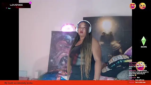 Snapshot of temptressbeauty24 chatting on February 7, 1:58 am temptressbeauty24 online show from February 7, 1:58 am