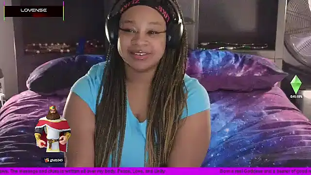 Snapshot of temptressbeauty24 chatting on March 19, 3:52 am temptressbeauty24 online show from March 19, 3:52 am