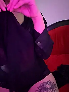 Zeina2024 online show from April 7, 9:05 pm