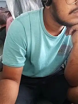 Snapshot of mrshine chatting on March 17, 6:05 am mrshine online show from March 17, 6:05 am