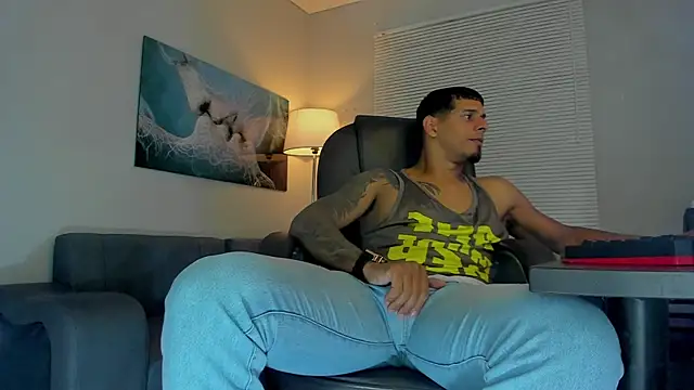 Snapshot of vincen_jose chatting on October 14, 5:41 am vincen jose online show from October 14, 5:41 am