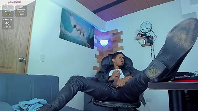 Snapshot of vincen_jose chatting on March 19, 4:14 am vincen jose online show from March 19, 4:14 am