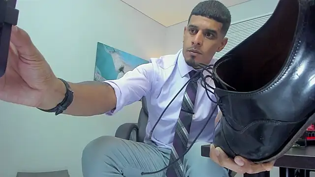 vincen jose online show from April 16, 1:50 am