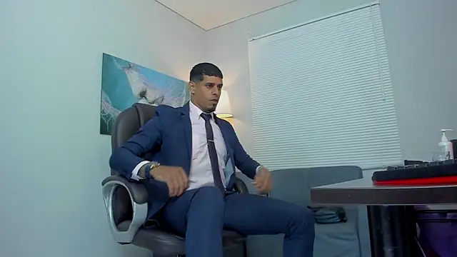 Snapshot of vincen_jose chatting on November 28, 2:56 am vincen jose online show from November 28, 2:56 am