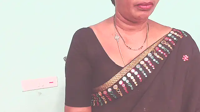 shrutitelugu69 online show from April 15, 4:55 pm