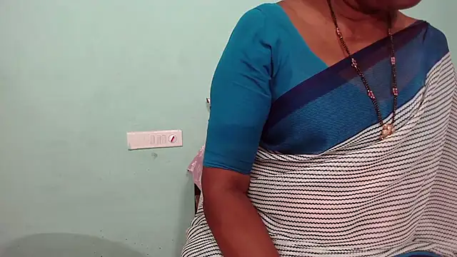 shrutitelugu69 online show from February 23, 2:28 pm