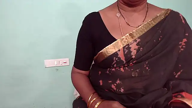 shrutitelugu69 online show from April 2, 12:34 pm