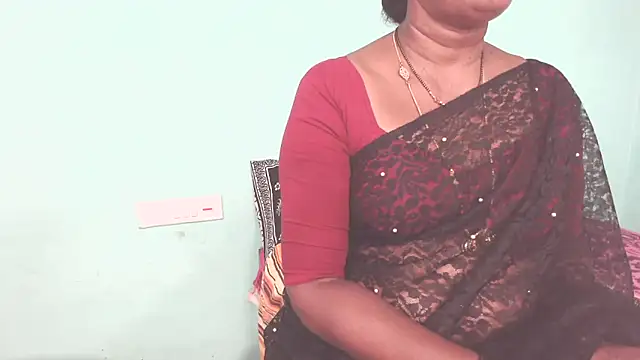 Snapshot of shrutitelugu69 chatting on May 2, 4:34 pm shrutitelugu69 online show from May 2, 4:34 pm