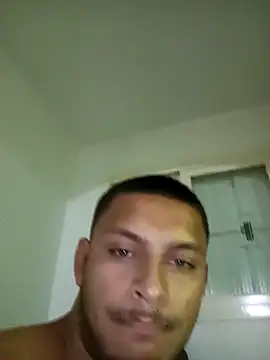 emrehliug12 online show from April 6, 6:03 am