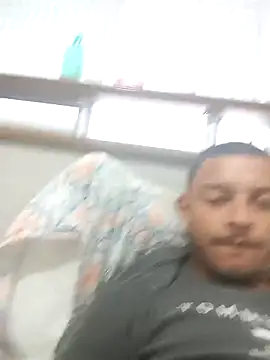 Snapshot of emrehliug12 chatting on March 10, 2:37 pm emrehliug12 online show from March 10, 2:37 pm