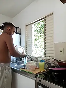 emrehliug12 online show from February 9, 3:10 pm