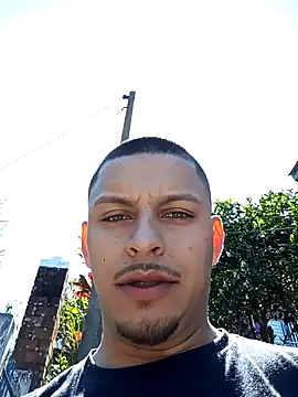 Snapshot of emrehliug12 chatting on September 11, 2:17 pm emrehliug12 online show from September 11, 2:17 pm