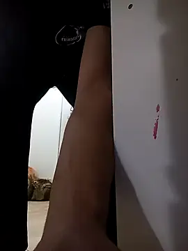 Snapshot of emrehliug12 chatting on September 15, 4:24 am emrehliug12 online show from September 15, 4:24 am