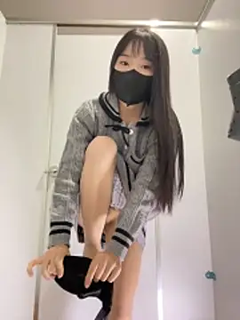 Snapshot of Asia-Lynn chatting on December 3, 1:21 pm Asia-Lynn online show from December 3, 1:21 pm