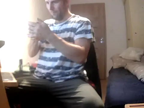 matejk online show from October 31, 6:04 pm