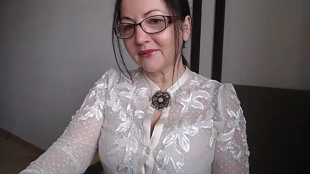 Alma44 online show from November 7, 8:52 am