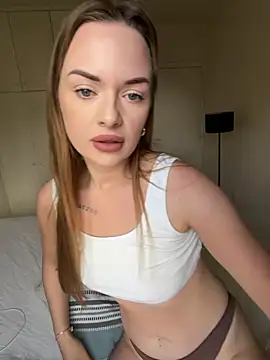 ElenaRebelle online show from May 4, 5:11 am