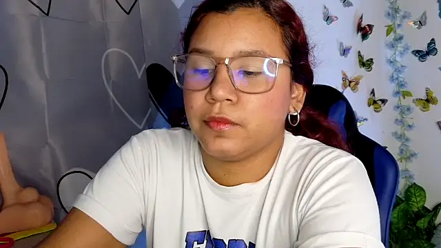 Snapshot of lucy_hairypussy83 chatting on September 9, 1:20 pm lucy hairypussy83 online show from September 9, 1:20 pm