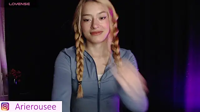 arie rousee sub online show from November 8, 11:52 pm