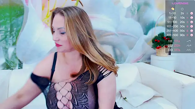 Snapshot of Lilly_Diaz chatting on November 15, 5:22 am Lilly Diaz online show from November 15, 5:22 am