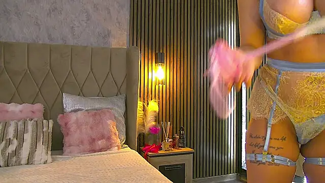 AmyBlair online show from February 7, 9:06 am